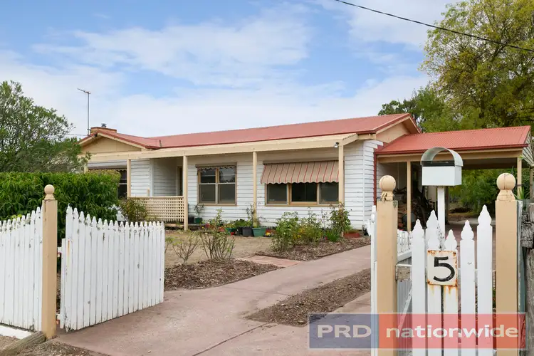 5 South Street, Beaufort VIC 3373