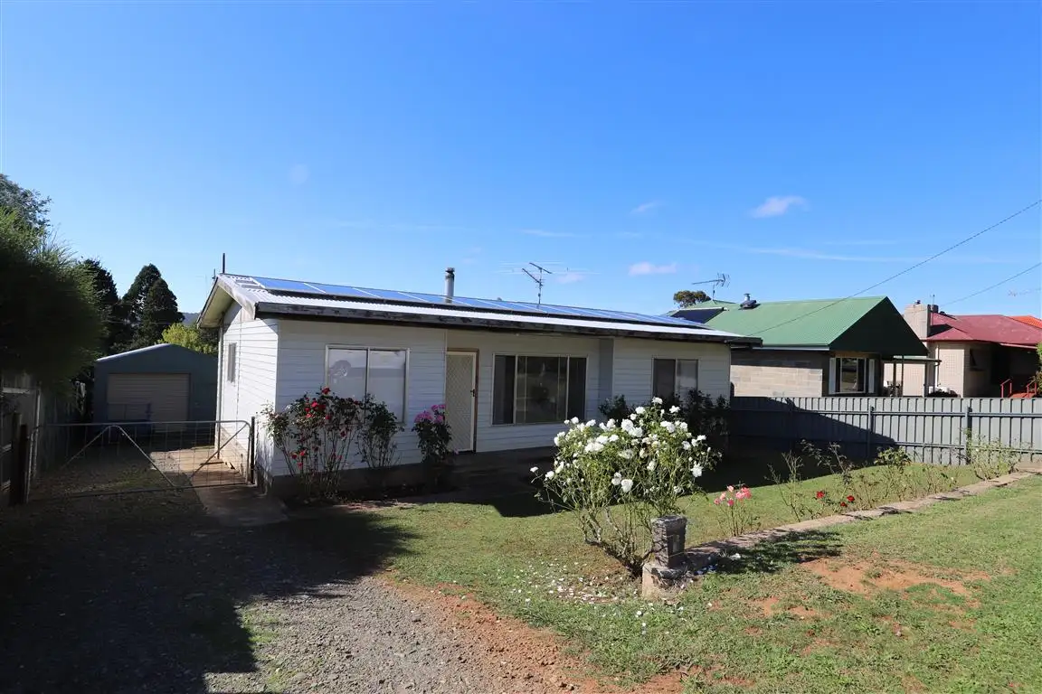 Main view of Homely house listing, 5 Coorabel Avenue, Batlow NSW 2730