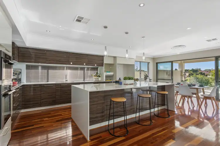 5 Mulloway Court