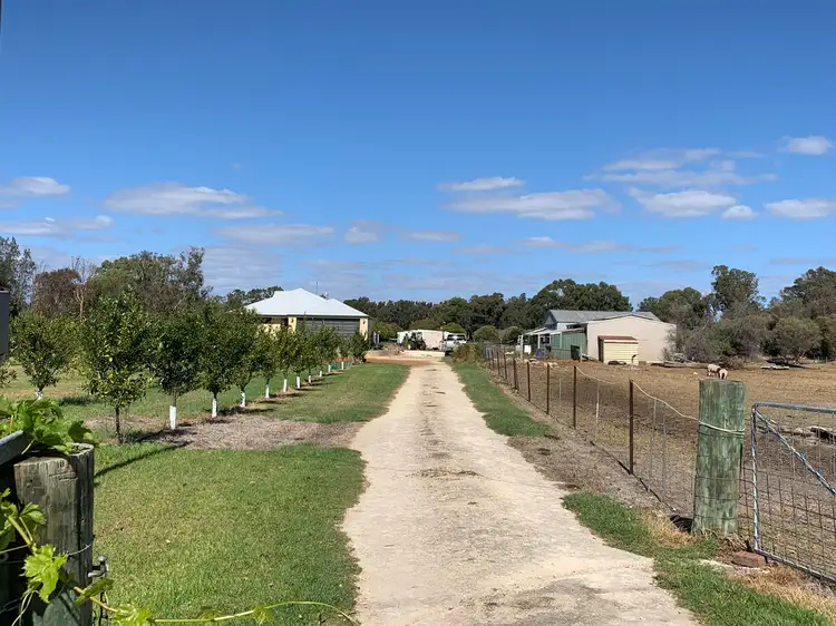 167 CLIFTON ROAD, Yarloop WA 6218