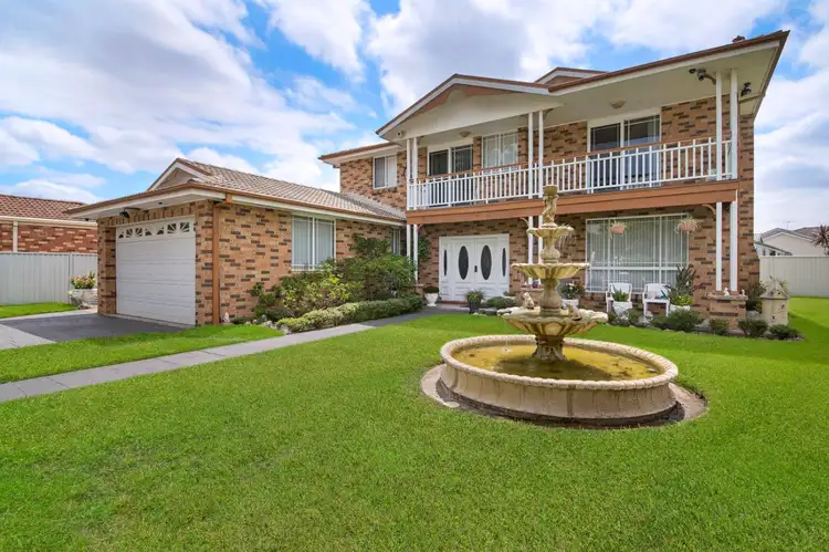 1 Somercotes Court, Wattle Grove NSW 2173
