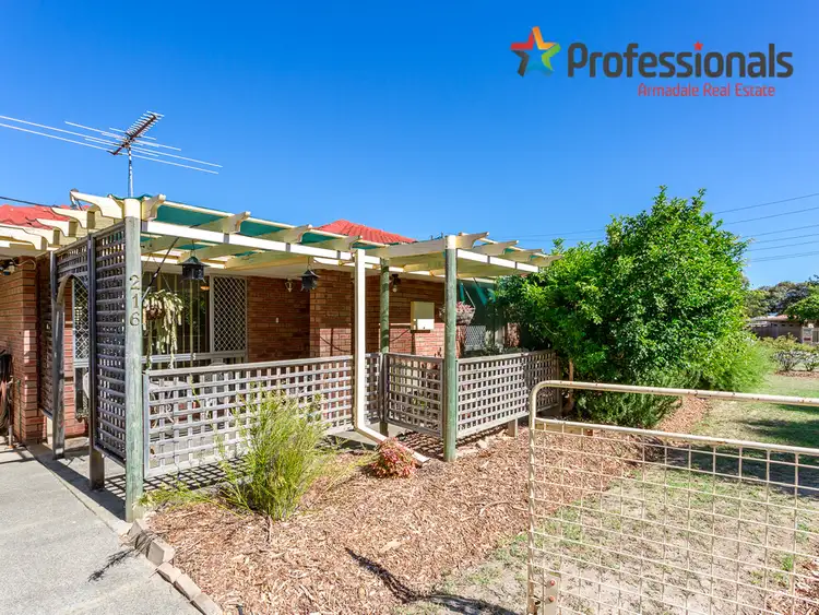 216 Seventh Road, Armadale WA 6112