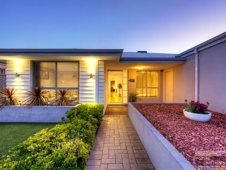 28 Arthur Road, Wattle Grove WA 6107