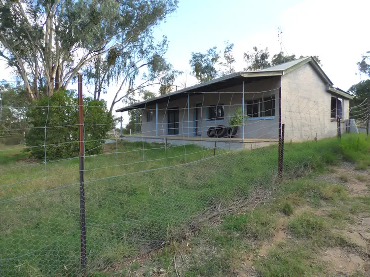 25 Tumbleton Street, Young NSW 2594