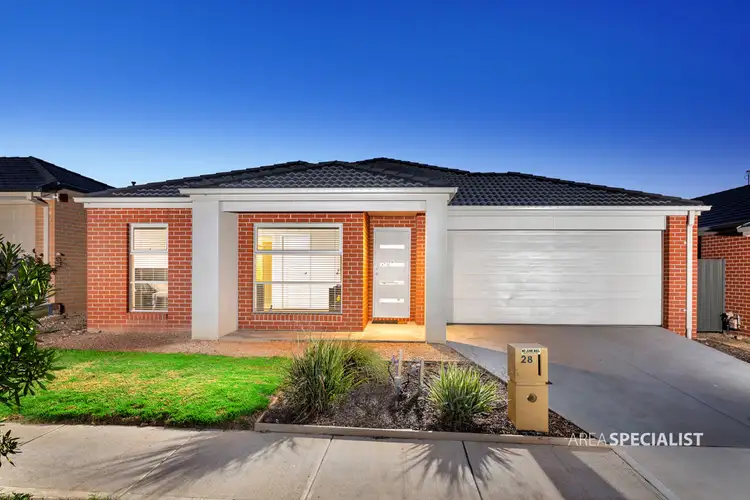 28 Benedetto Crescent, Cranbourne East VIC 3977