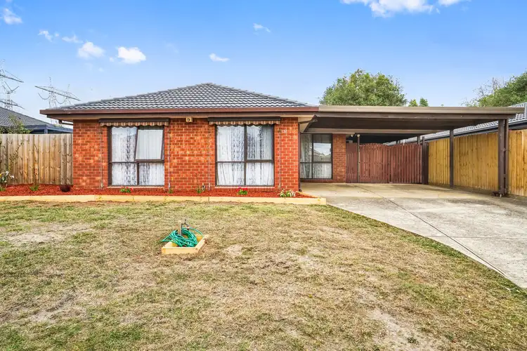 32 TOIRRAM CRESCENT, Cranbourne VIC 3977