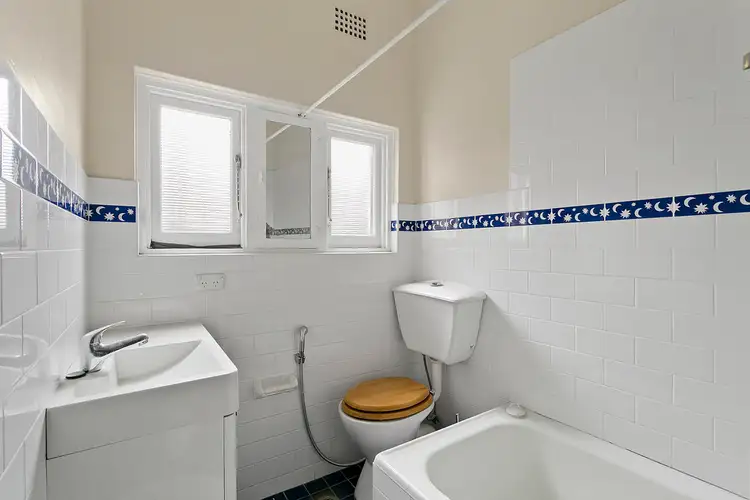 Sixth view of Homely apartment listing, 7/35 Byron Street, Coogee NSW 2034