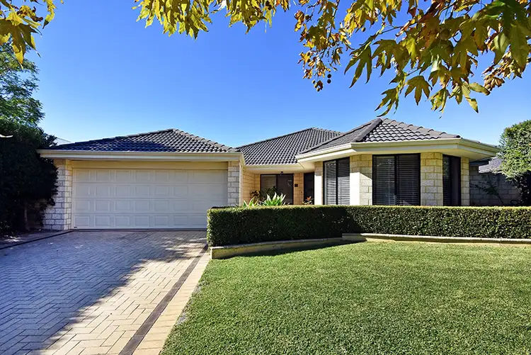 16 Pyrton Street, Aveley WA 6069