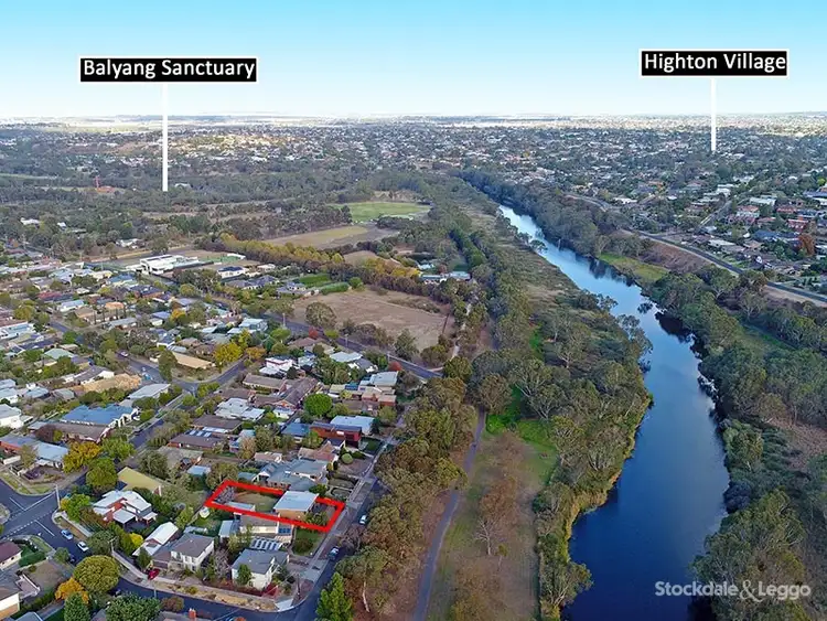 27 Gairloch Grove, Newtown VIC 3220