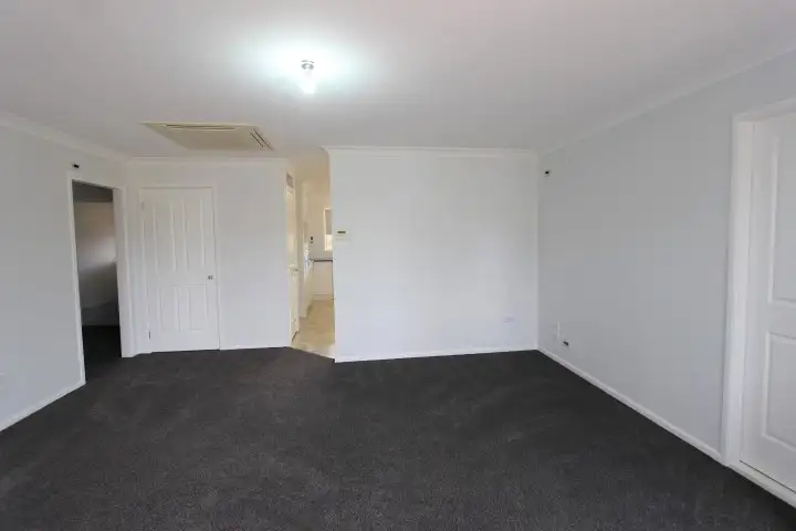Third view of Homely house listing, 5/172-174 Crowley Street, Temora NSW 2666