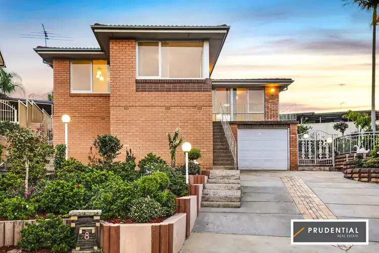 8 Tuscan Place, Casula NSW 2170