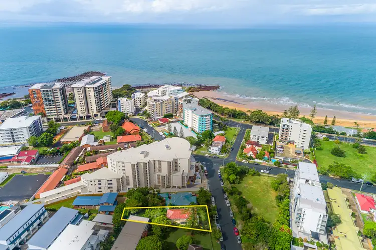 10 Dix Street, Redcliffe QLD 4020