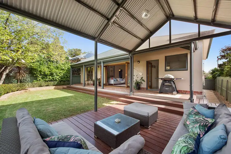 15 Carruth Road, Torrens Park SA 5062