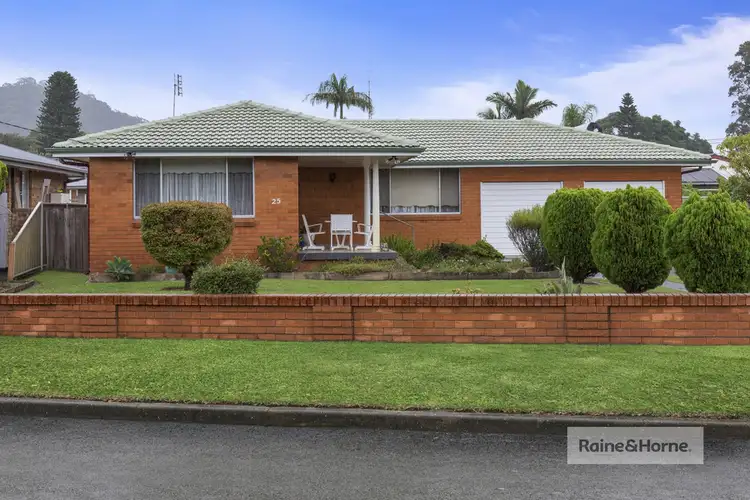 25 Rosewood Drive, Umina Beach NSW 2257