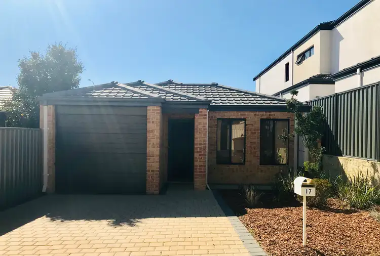 17 Harrison Lane