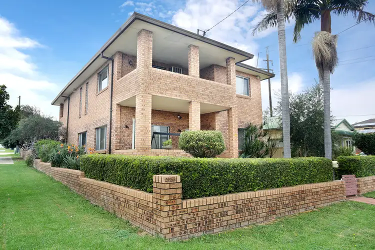 14 Grassmere St, Guildford NSW 2161