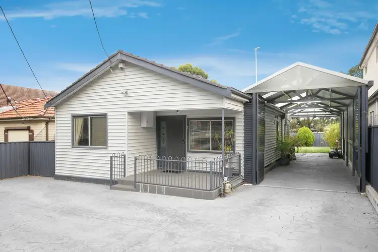 7 karuah Street, Greenacre NSW 2190