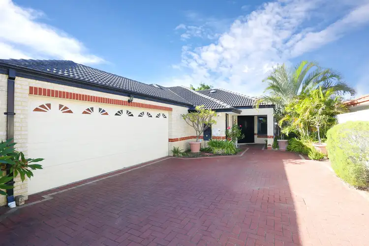 2/25 Fitzroy Street, Queens Park WA 6107