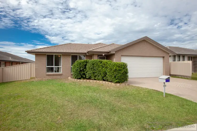 93 Aberglasslyn Road, Rutherford NSW 2320