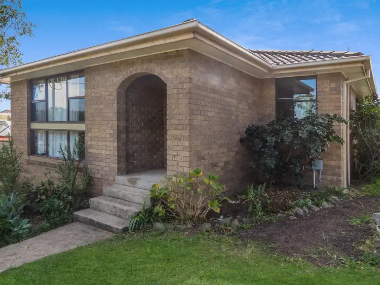 127 WEST BIRRILEY STREET, Bomaderry NSW 2541