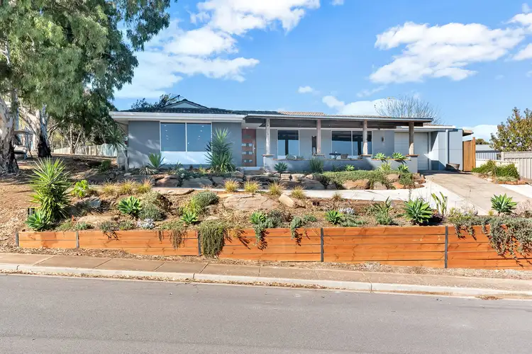 11 Scarvell Avenue, Trott Park SA 5158