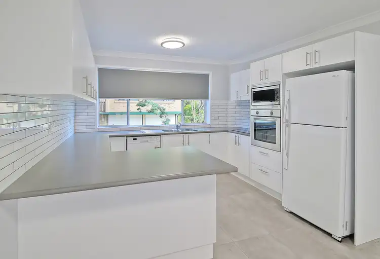 9/2 Brasted St, Taringa QLD 4068