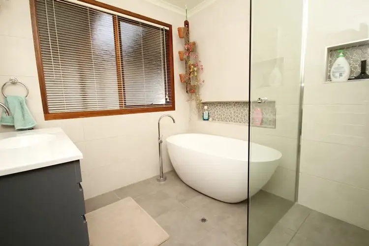 Seventh view of Homely house listing, 9 Colla Court, Horsham VIC 3400