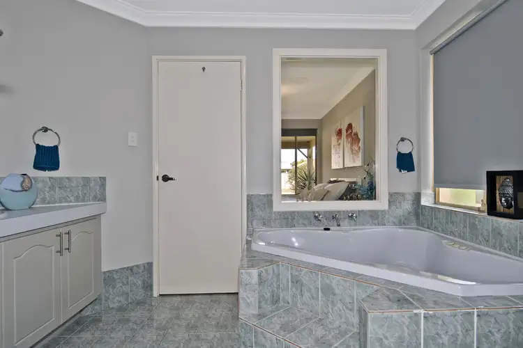 Seventh view of Homely house listing, 5 Sunningdale Circle, Cooloongup WA 6168