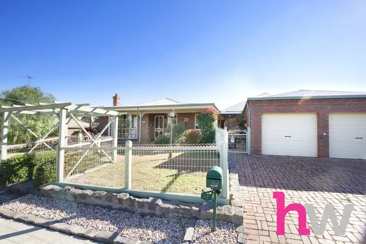 17 Highmont Drive, Belmont VIC 3216