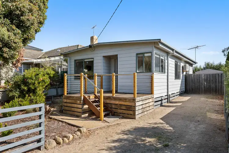 28 Fifth Avenue, Rosebud VIC 3939