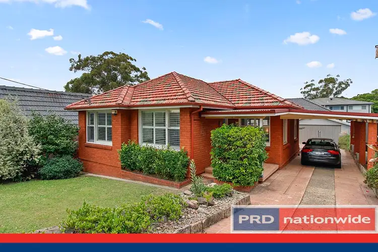 4 Wayne Avenue, Lugarno NSW 2210