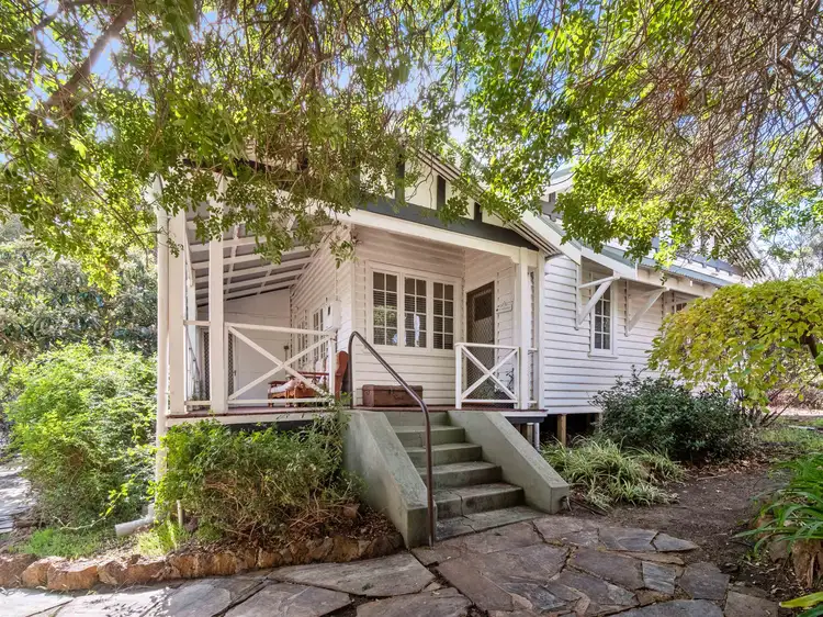 86 Heath Road, Kalamunda WA 6076