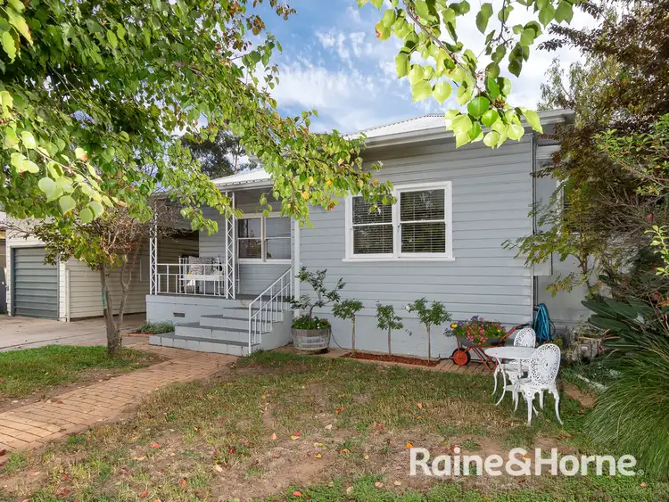 302 Lake Albert Road, Kooringal NSW 2650