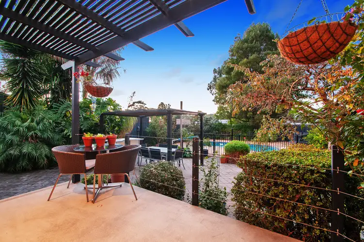 6 Belot Close, Bayswater VIC 3153