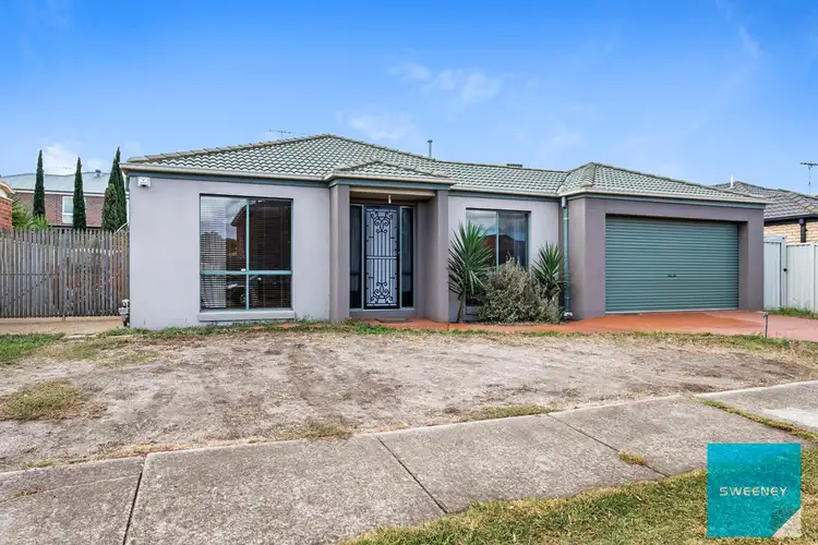 10 Macklin Way, Caroline Springs VIC 3023