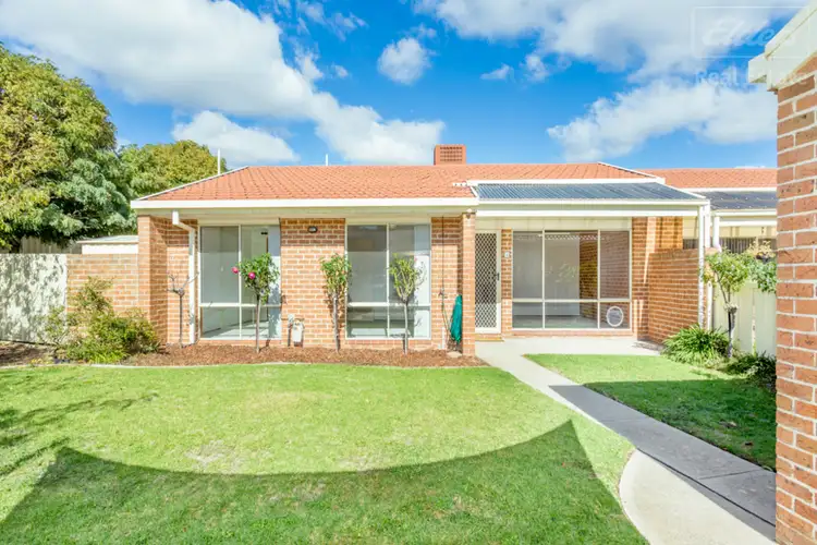 4/31 Walker Crescent, Jerrabomberra NSW 2619
