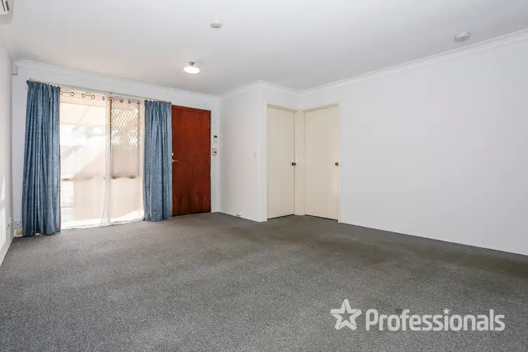 Sixth view of Homely semi-detached listing, 4B Synnot View, Marangaroo WA 6064