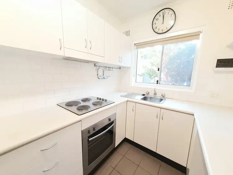 1/13 Dibbs Street
