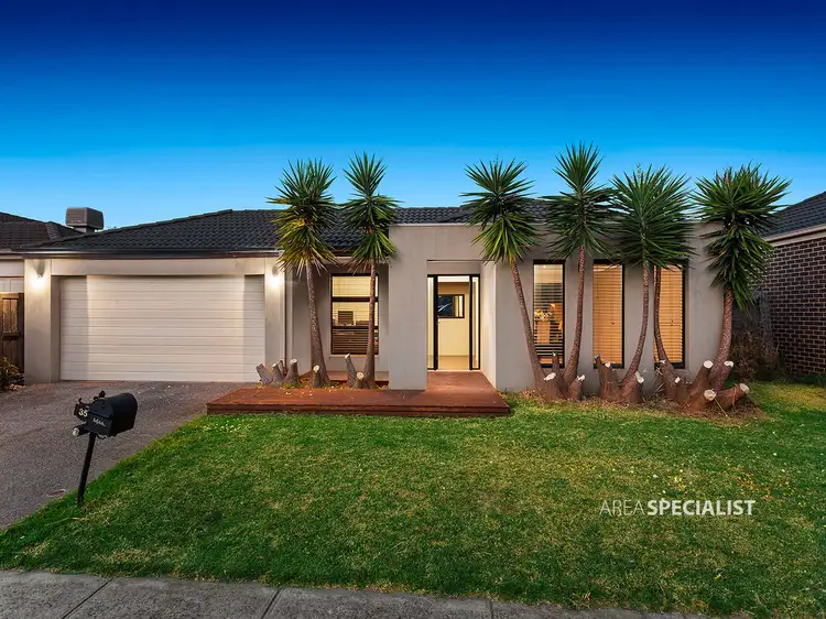 35 Pepperbush Circuit, Cranbourne VIC 3977