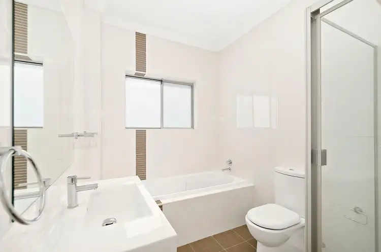 Fourth view of Homely semi-detached listing, 1/127 Old Kent Road, Greenacre NSW 2190