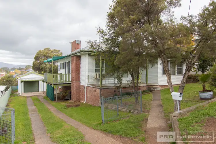 54 Carey Street, Tumut NSW 2720