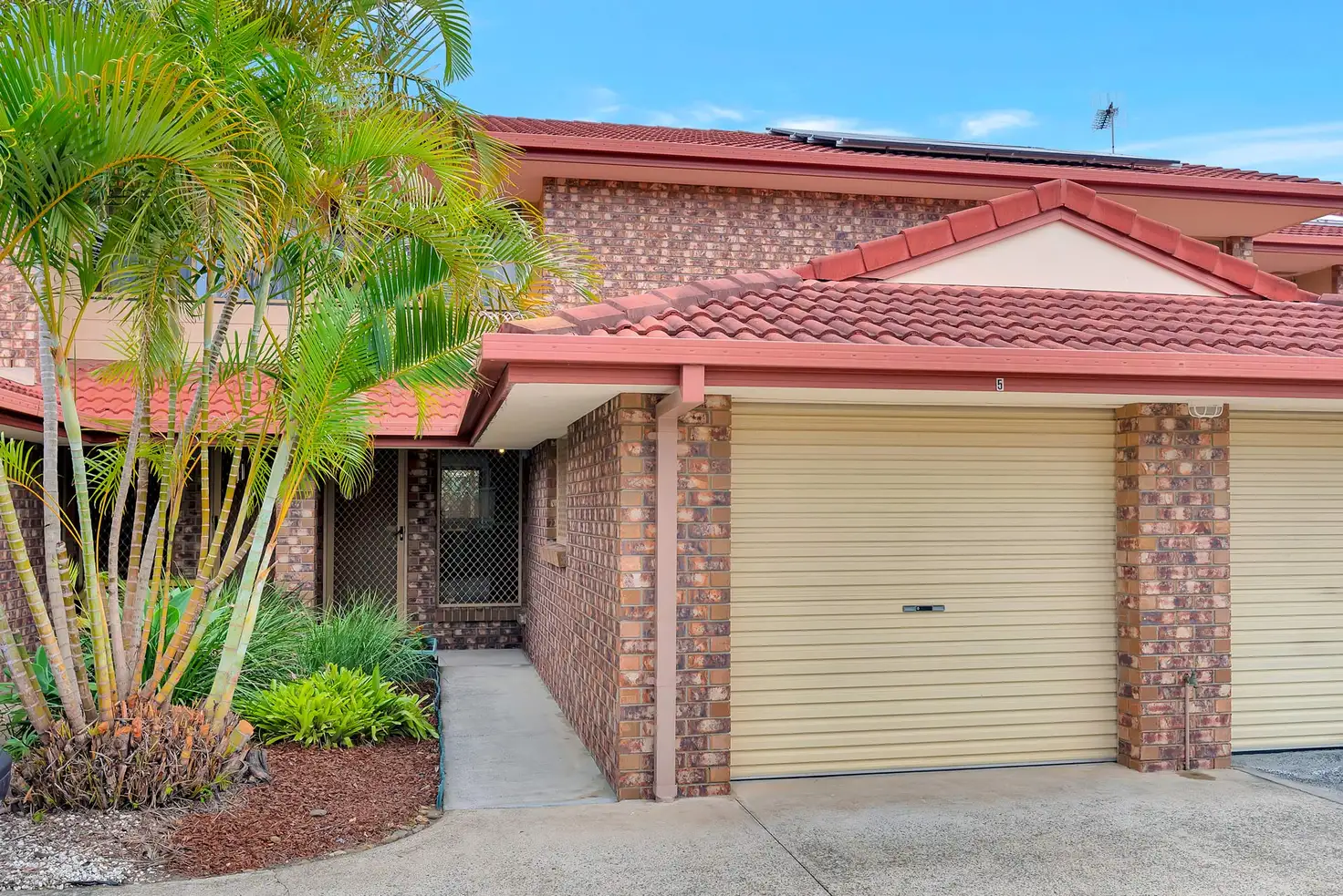 Main view of Homely townhouse listing, 5/259 Christine Avenue, Varsity Lakes QLD 4227