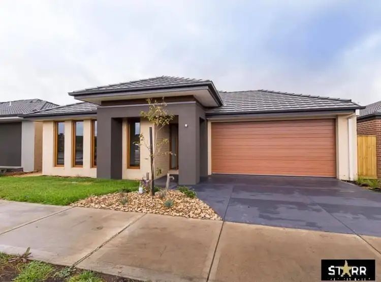 4 chasseens road, Wollert VIC 3750