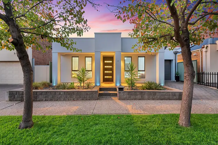 17 CREEKVIEW DRIVE, Mawson Lakes SA 5095