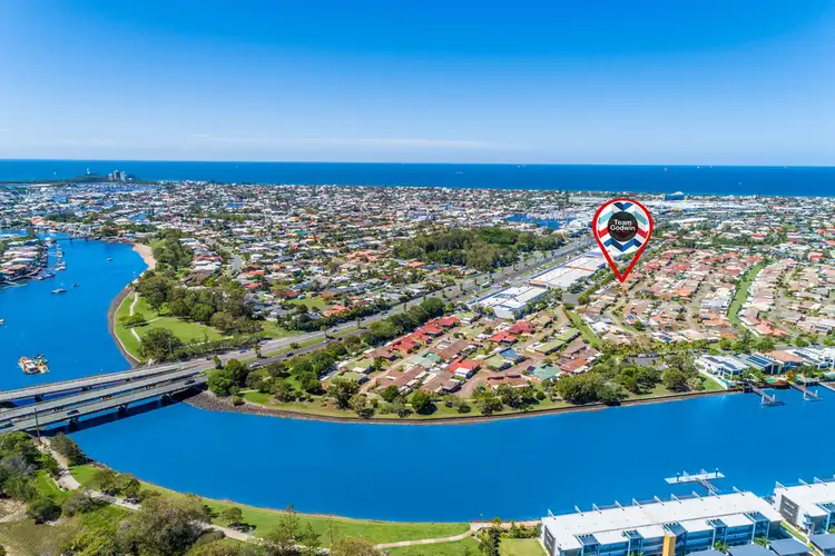 1/2 Longwood Street, Minyama QLD 4575