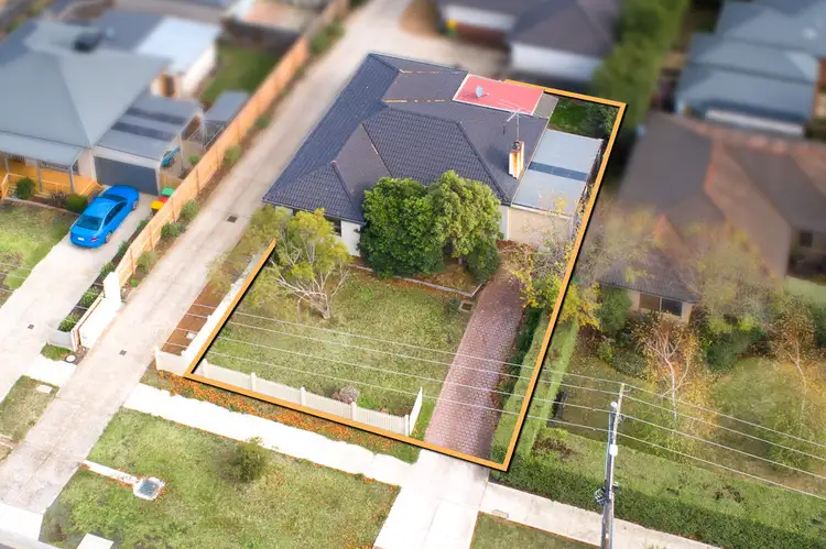 Unit 1, 10 Rodney Street, Gisborne VIC 3437