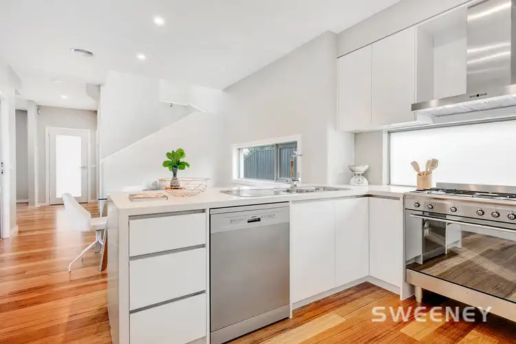 1/54 Cyclamen Avenue, Altona North VIC 3025