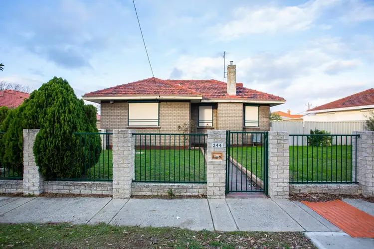 244 Carrington Street, Hilton WA 6163