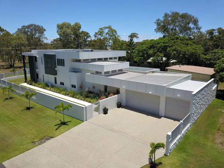 51 McIntosh Avenue, Elliott Heads QLD 4670