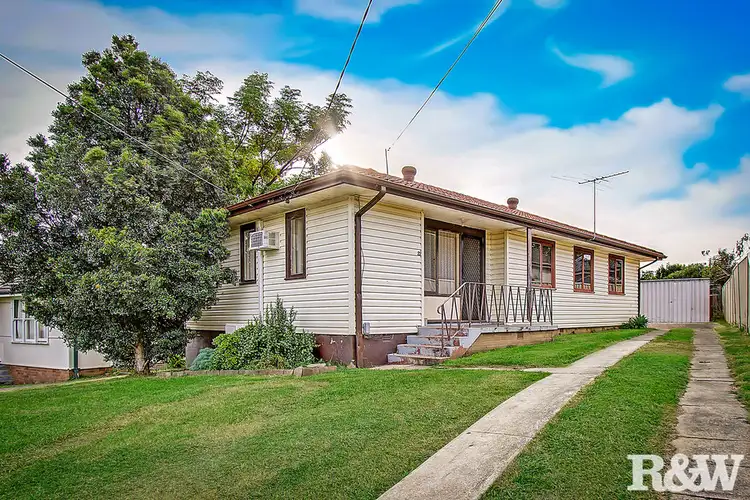22 Neriba Crescent, Whalan NSW 2770